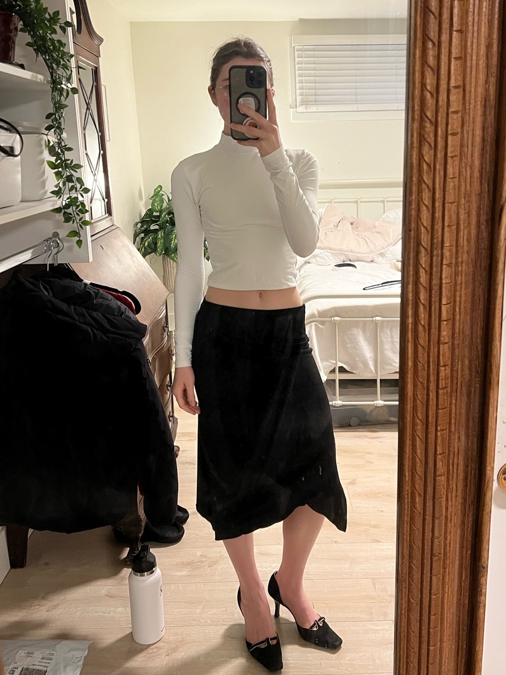 le chateau Black Midi Skirt